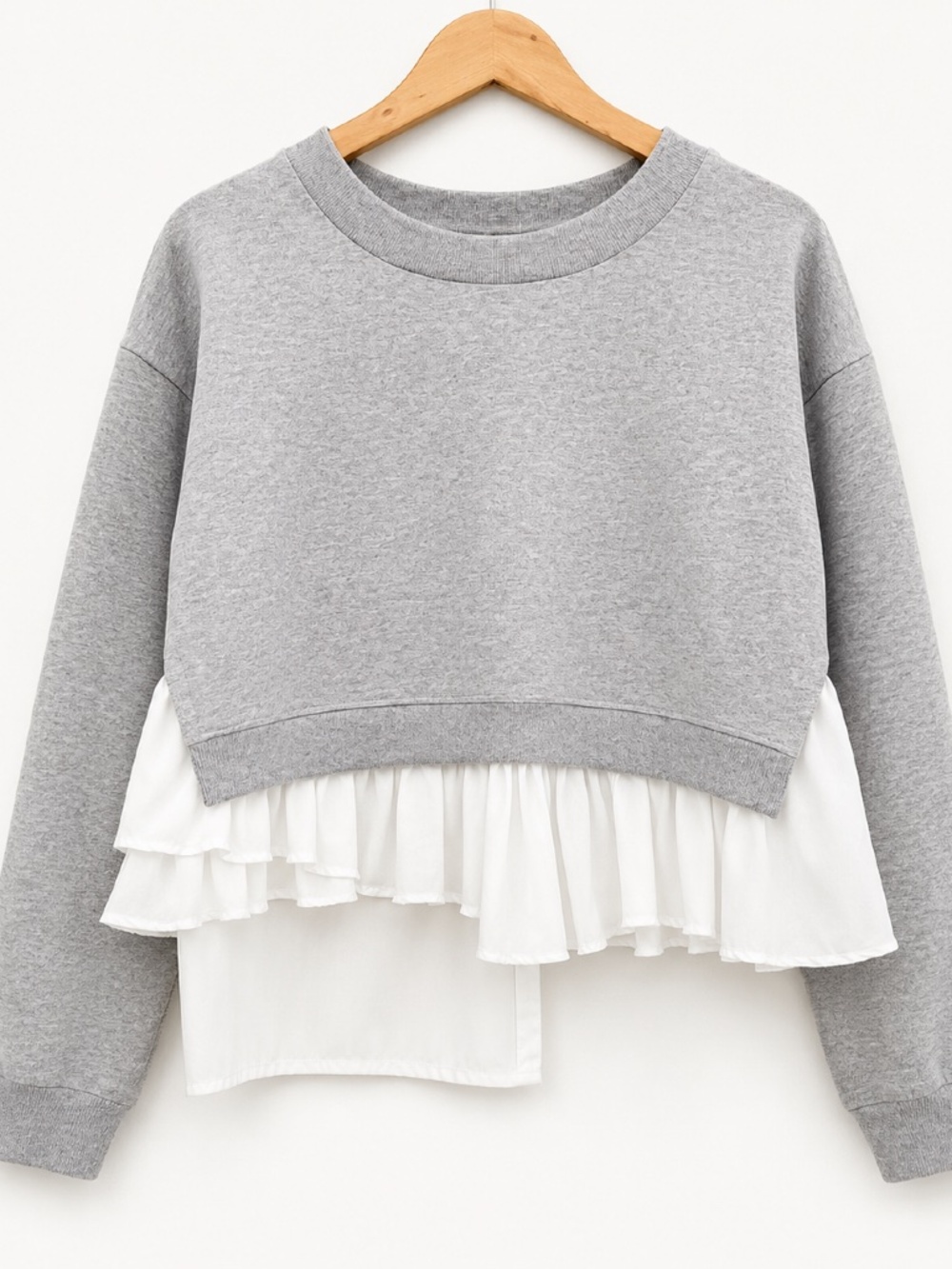 Boutique Moschino Gray Layered Top White‎ Ruffle Hem Size Small